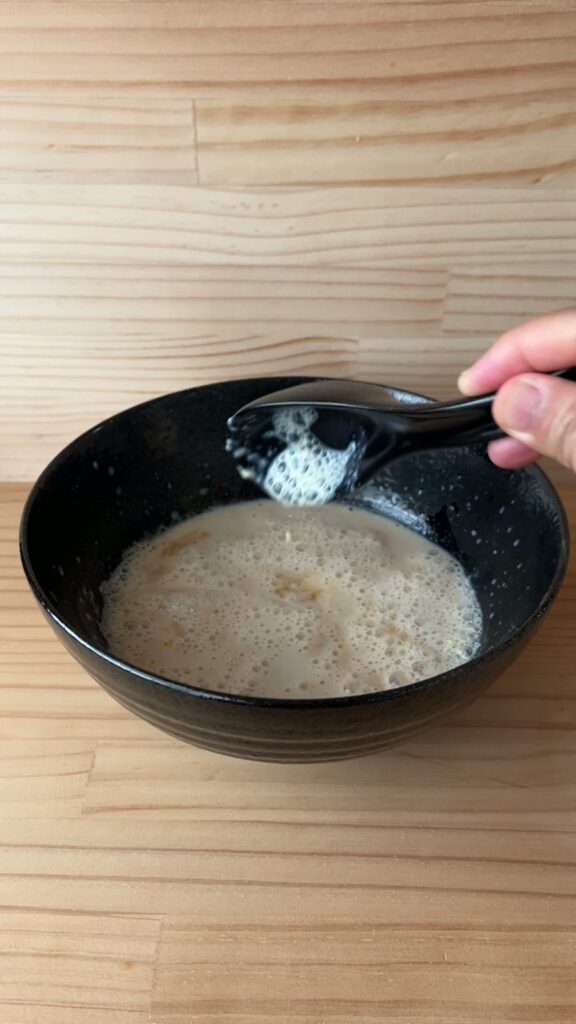 さらに1分待ってすくったところ。泡ばかりでおぼろにならない