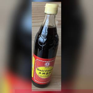 工研烏醋(KONG YEN Black Vinegar)のボトル